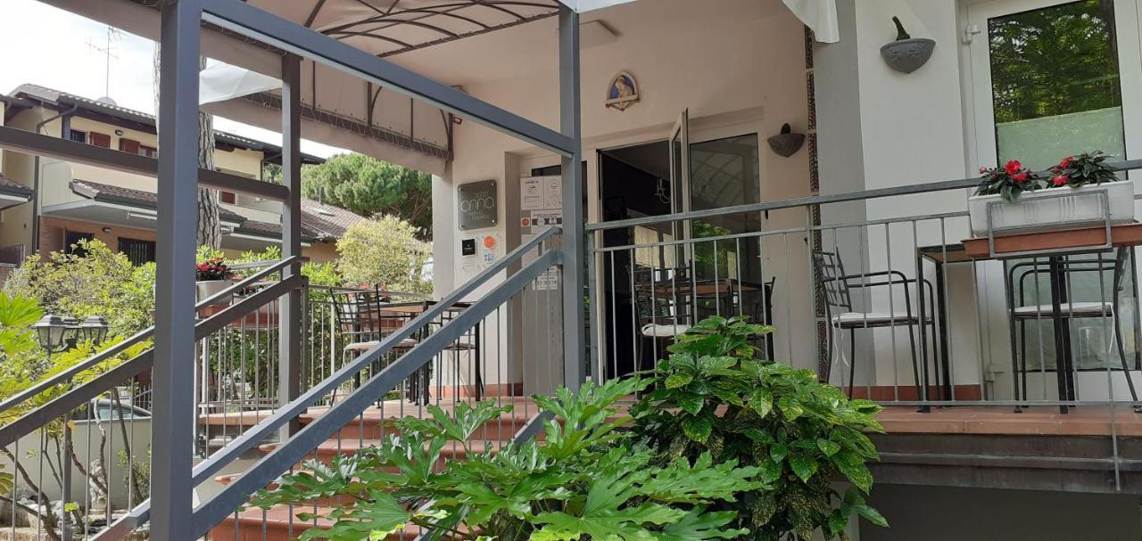 Hotel Garni Anna Cervia Exterior photo