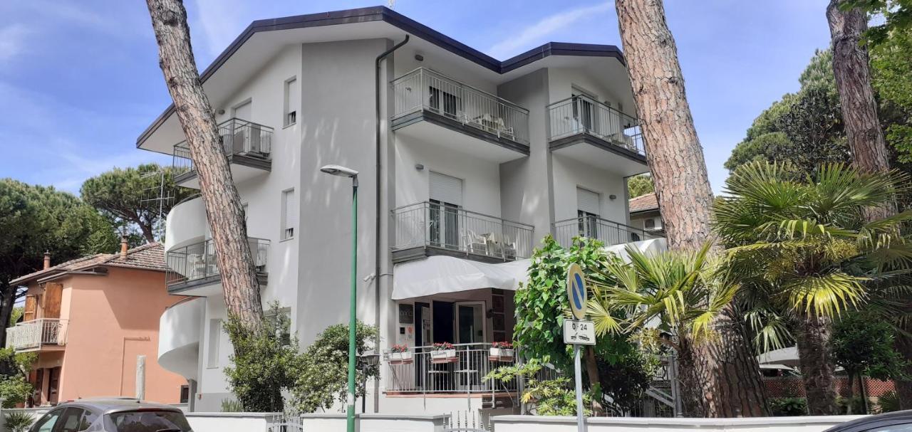 Hotel Garni Anna Cervia Exterior photo