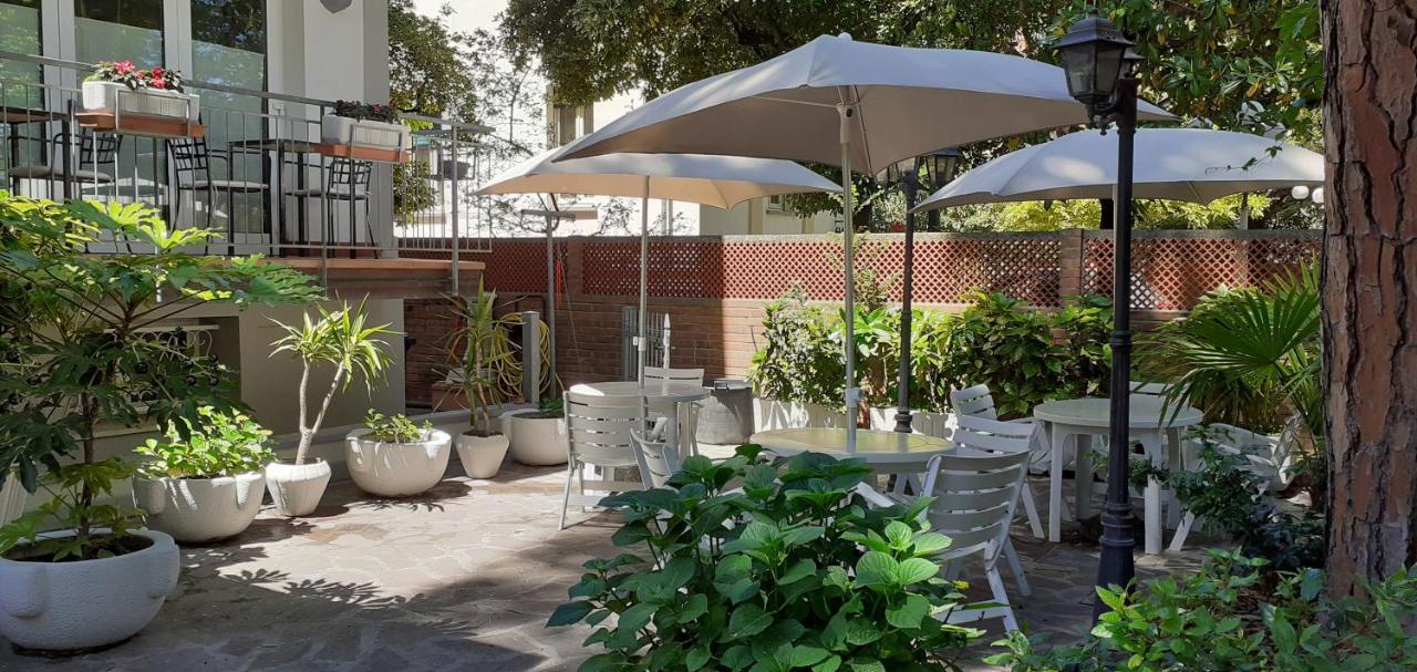 Hotel Garni Anna Cervia Exterior photo