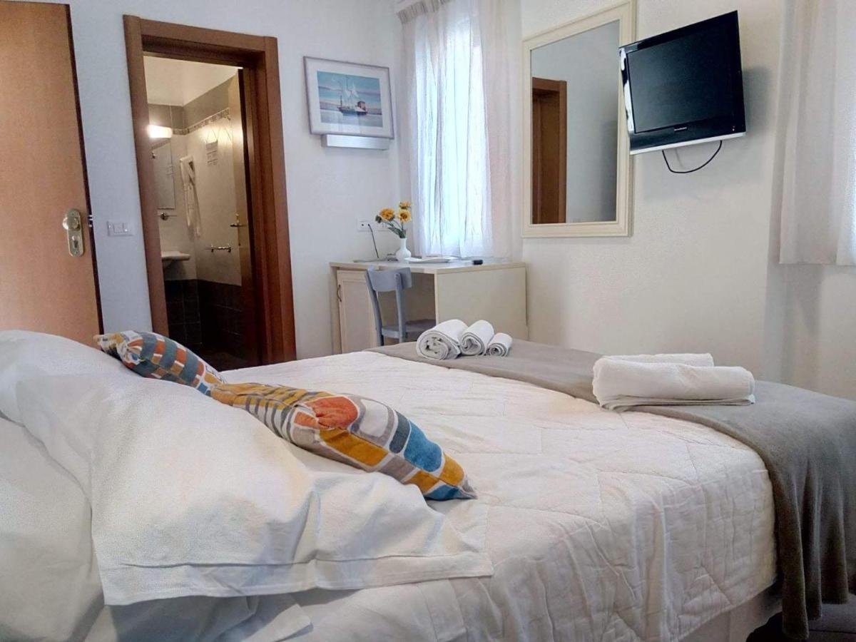 Hotel Garni Anna Cervia Exterior photo
