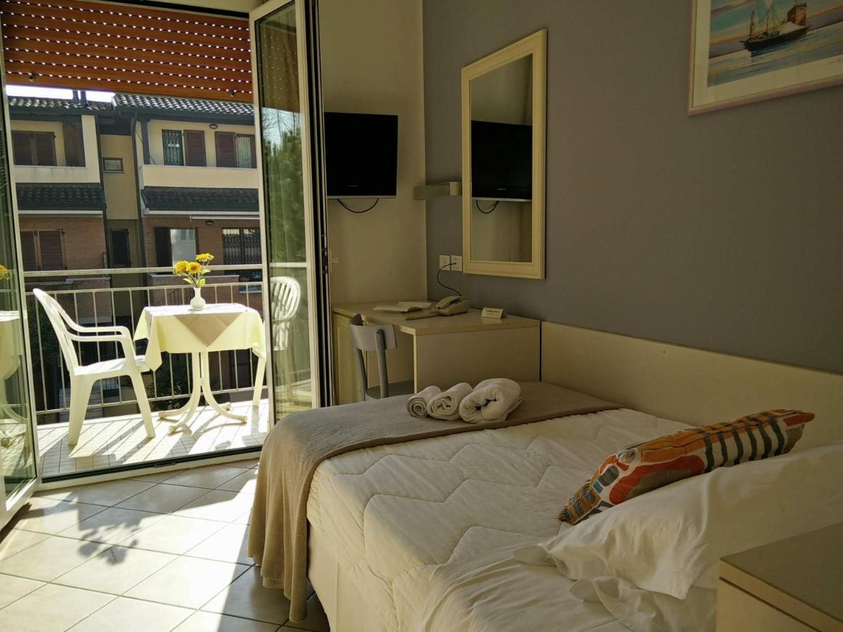 Hotel Garni Anna Cervia Exterior photo