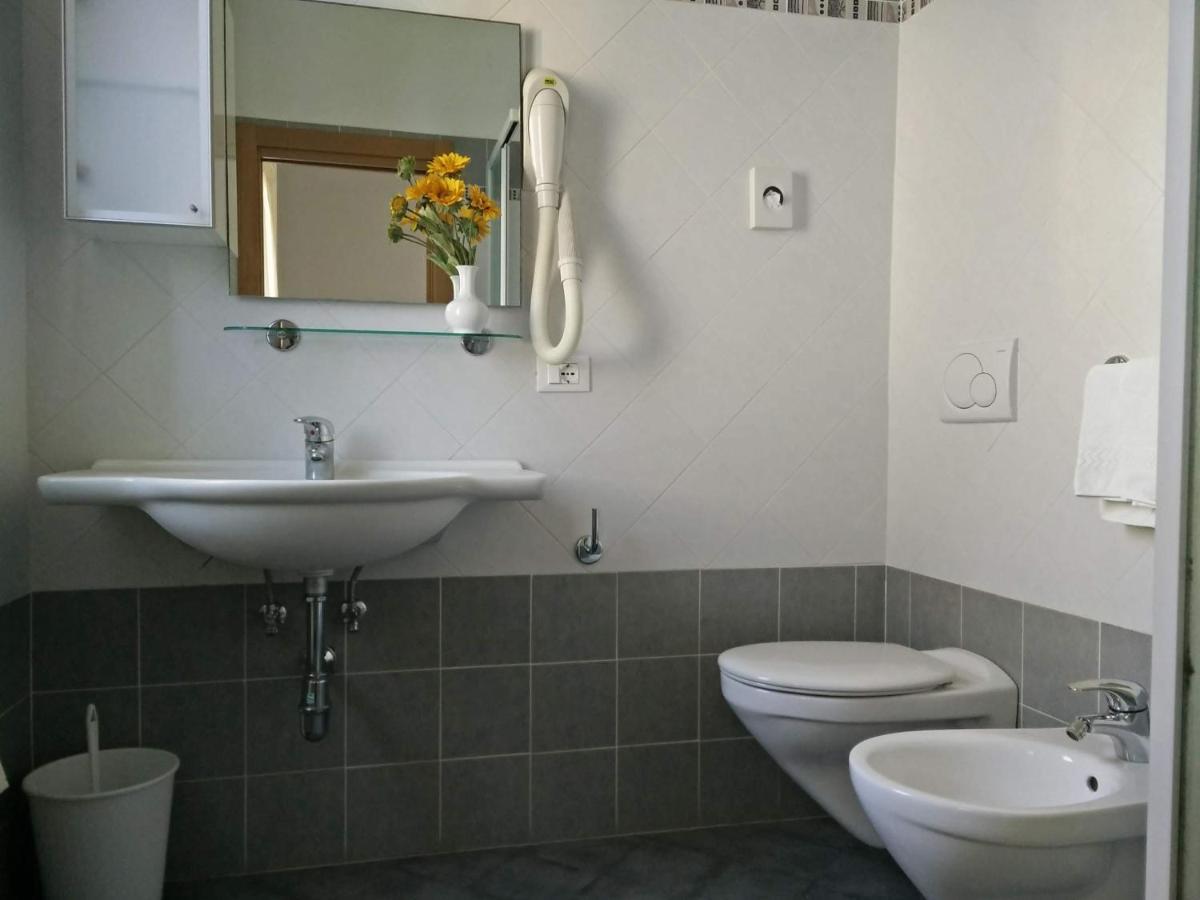 Hotel Garni Anna Cervia Exterior photo