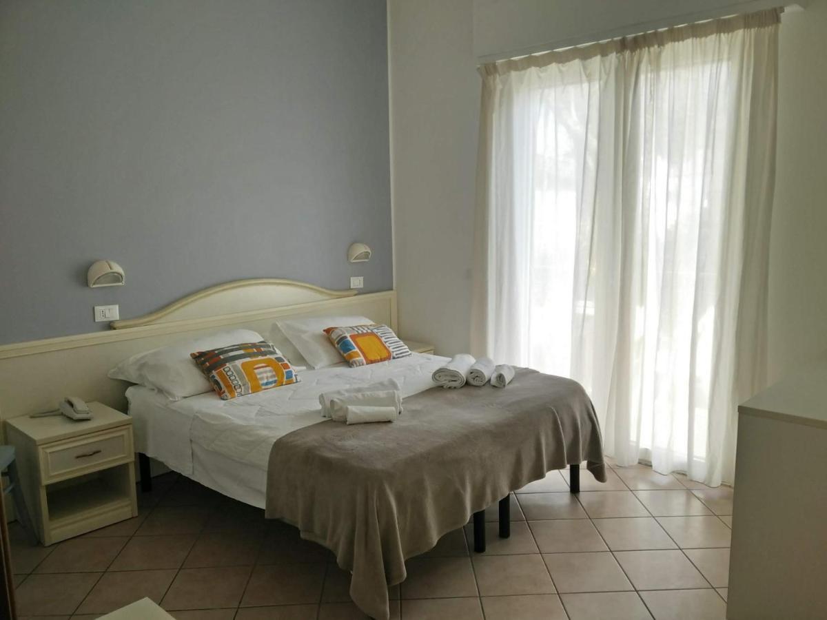 Hotel Garni Anna Cervia Exterior photo
