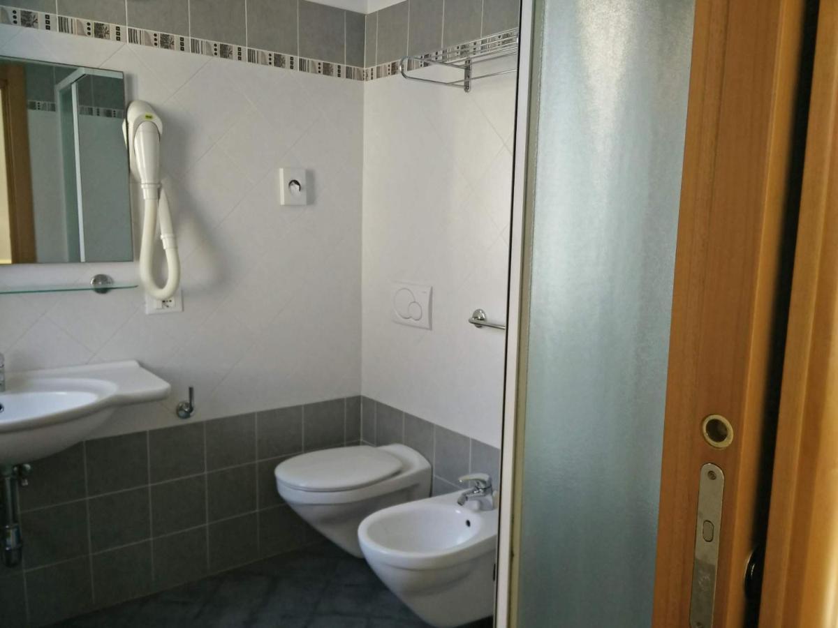 Hotel Garni Anna Cervia Exterior photo